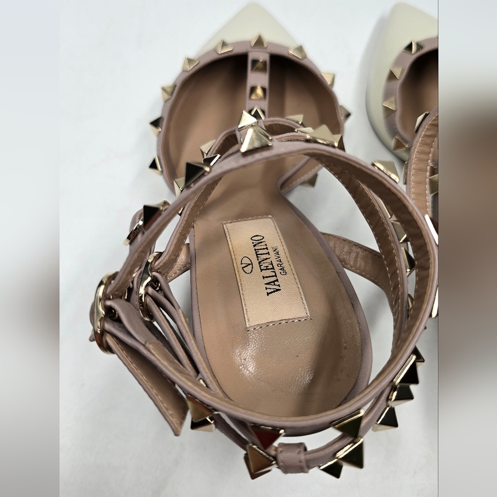 Valentino Rockstud Pumps - 38 - Picture 11 of 16